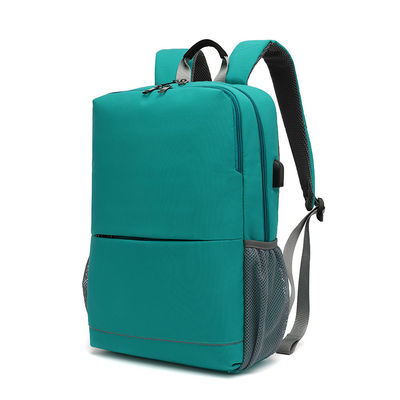 15.6 pulgadas Slim Bolsas de viaje portátiles mochilas con puerto de carga USB