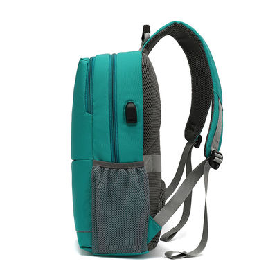 15.6 pulgadas Slim Bolsas de viaje portátiles mochilas con puerto de carga USB