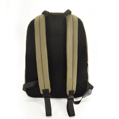Mochila deportiva de nylon verde a prueba de agua para senderismo al aire libre
